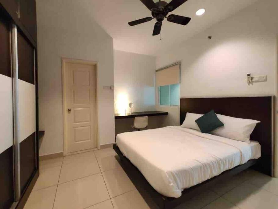 Luxury Seaview Penang Homestay @ Mansion One Gurney Pulau Pinang George Town Buitenkant foto